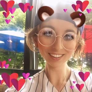 Meet your Posher, Ashley